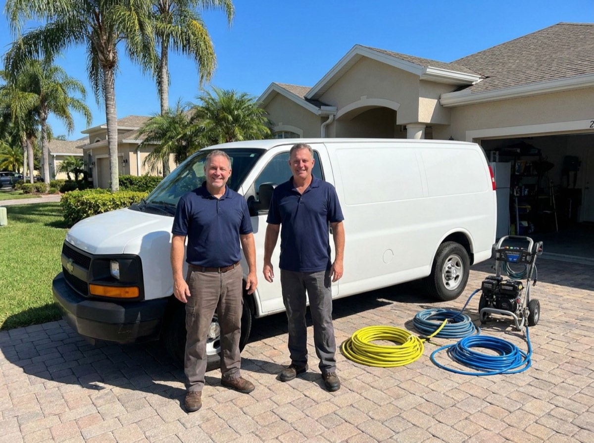 Paps Exterior Cleaning team